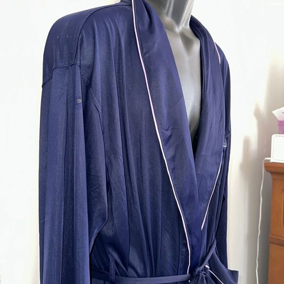 Vintage 60s Paris brand men’s navy blue triacetate/nylon robe with lavender trim - Picture 5 of 10